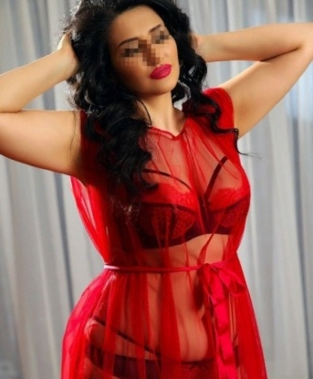 Молодая, страстная и игривая красотка приглашает в гости состоятельных мужчин для ярких встреч. Гарантирую незабываемые впечатления и отличное настроение. Жду звонка! 815, 34 года