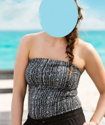 Нежная и чувственная массажистка готова погрузить вас в океан удовольствия и расслабления. Приходите ко мне, и вы получите незабываемый опыт и массу положительных эмоций. 10017, 30 лет