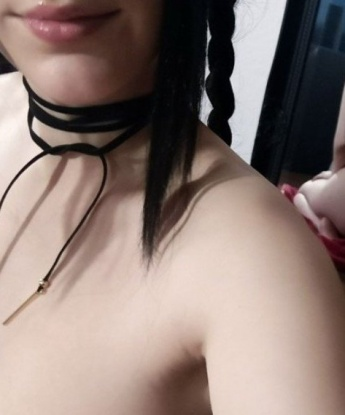 Моя кожа нежная, как шелк, и мои губы сладкие, как спелый фрукт. 💋 В моих объятиях ты почувствуешь всю страсть и нежность, которую я с удовольствием подарю тебе. Я могу быть твоей нежной любовницей или горячей игривой кошечкой - все зависит от тебя и твоих желаний. Мои услуги включают искусное массажное и стриптиз-шоу, глубокий минет и разнообразные эксперименты в постели. 🌟 У меня есть место в Москве, где мы сможем встретиться и насладиться друг другом без посторонних глаз. Чтобы узнать больше и увидеть мои фото, просто дай мне знать, и я с радостью поделюсь всем с тобой. Жду твоего звонка, чтобы воплотить все твои фантазии в реальность. ❤️ 14700, 25 лет