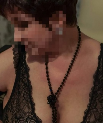 У меня креативный подход к встречам и я всегда стараюсь сделать все возможное, чтобы ты покинул меня с улыбкой на лице. Мои услуги включают классический и эротический массаж, оральный и классический секс, ролевые игры и многое другое. У меня прекрасные отзывы от клиентов, которые отмечают мою привлекательность и профессионализм. Ты можешь увидеть мои фото в профиле, и они гарантируют, что тебя ждет сексуальная бомба 💣 Жду тебя в Москве для незабываемых встреч. 2992, 47 лет