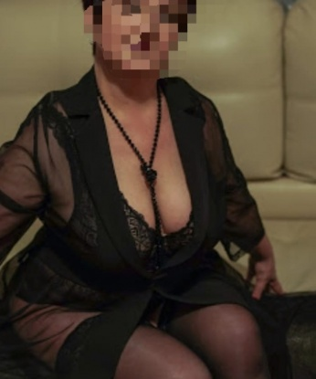 У меня креативный подход к встречам и я всегда стараюсь сделать все возможное, чтобы ты покинул меня с улыбкой на лице. Мои услуги включают классический и эротический массаж, оральный и классический секс, ролевые игры и многое другое. У меня прекрасные отзывы от клиентов, которые отмечают мою привлекательность и профессионализм. Ты можешь увидеть мои фото в профиле, и они гарантируют, что тебя ждет сексуальная бомба 💣 Жду тебя в Москве для незабываемых встреч. 2992, 47 лет